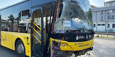 Ataşehir'de İETT otobüsü ve 2 minibüs birbirine girdi: 1 yaralı