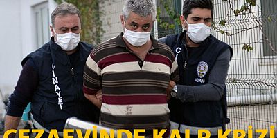 Babasını satırla öldürüp 'oyun oynuyorduk' demişti, cezaevinde öldü