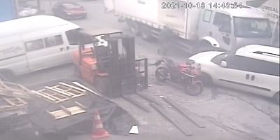  Bağcılar'da freni boşalan kamyonu tutarak durdurmaya çalışınca ayakları ezildi