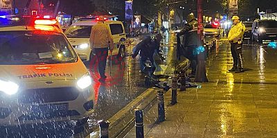 Bağdat Caddesi'nde korkunç kaza! Yayaya otomobil çarptı