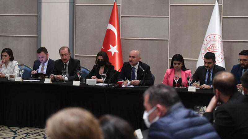Bakan Karaismailoğlu: O gemileri oradan almamız gerekiyor