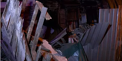 Bakırköy’de 100 yıllık tarihi bina çöktü