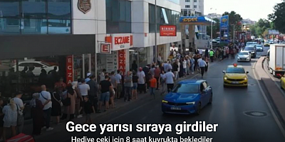 Beşiktaş’ta gece yarısı sıraya girdiler: Hediye çeki için 8 saat kuyrukta beklediler