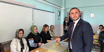 Beykoz MHP İlçe Başkanı Emre Çömlekçi Oyunu Kullandı