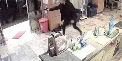 Beyoğlu'nda otelde silahlı çatışma kamerada