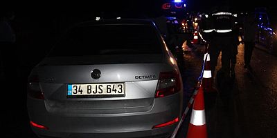 Bir yıl önce aldıkları otomobil 2 kazada 6 kişiye mezar oldu