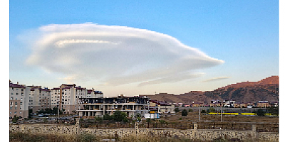 Bitlis’te UFO’ya benzeyen mercek bulutu dikkat çekti