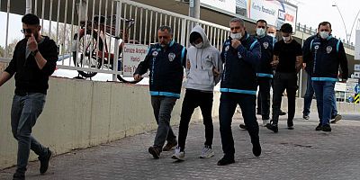 Boğazını keserek öldürdükleri şahsı yakan zanlılar yakalandı