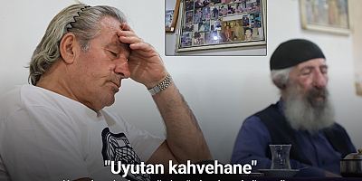 Bu kahvehaneye gelen uyuyor