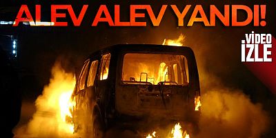 Bursa'da bir otomobil, sahibinin gözü önünde alev alev yandı