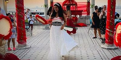 Büyükada İskelesi’ndeki kına gecesinin ev sahibi AKP’li yönetici çıktı