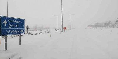 Çameli - Fethiye - Gölhisar karayolu ulaşıma kapandı Denizli'de ulaşıma kar engeli