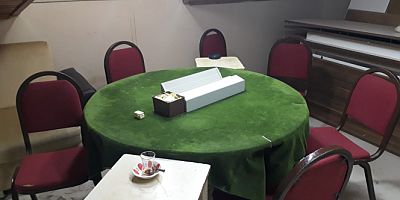 Çatı katını kumarhaneye dönüştürdüler