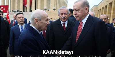 Cumhurbaşkanı Erdoğan’ın Anıtkabir törenindeki kravatında KAAN detayı