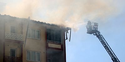 Diyarbakır'da bir binanın çatı katında yangın!