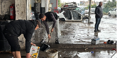 Diyarbakır’da iş yerleri sular altında kaldı
