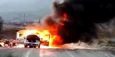 Elazığ'da bir araç alevlere teslim oldu, görüntüler film sahnelerini aratmadı