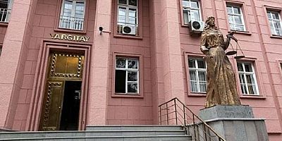 ERKEĞİN CEZAEVİNDE TUTUKLU VEYA HÜKÜMLÜ OLMASI ONU YOKSULLUK NAFAKASI YÜKÜMLÜLÜĞÜNDEN KURTARMAZ
