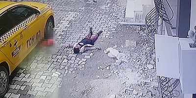 Esenyurt'ta feci kaza; sokakta oynayan 4 yaşındaki çocuk taksinin altında kaldı 