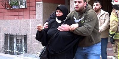 Evi yanan kadın İçi yanarak evini izledi 