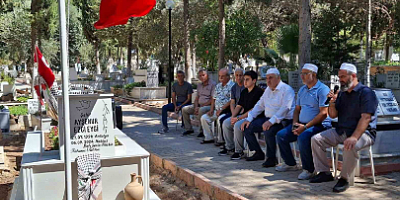 Filistin şehidi Ayşenur mezarı başında dualarla anıldı