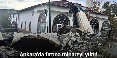 Fırtına minareyi yıktı: Cemaat ölümden döndü