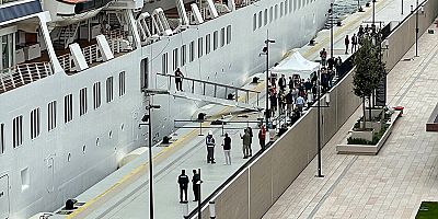Galataport İstanbul'a ikinci yolcu gemisi demir attı