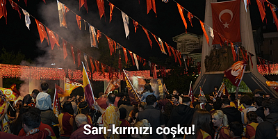 Galatasaray taraftarı şampiyonluğu sokaklarda kutladı