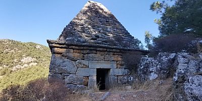 Gerçek yıllar sonra ortaya çıktı türbe olarak biliniyordu