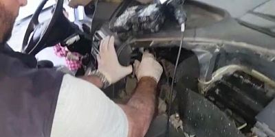 Gümrük kapısında 18 adet kaçak telefon ele geçirildi