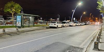 Gümüşsuyu Mahallesi’nde Trafik Sorunu: Durak Cebi Otoparka Çevrildi