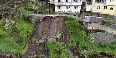 Gürültüyü duyup sokağa fırlayan aileye heyelan şoku