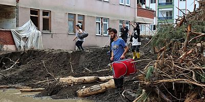 Halkı kaderine terk etmişler