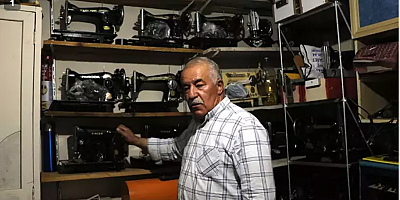 Hurdadan topladığı asırlık makineleri tamir edip çalışır hale getiriyor