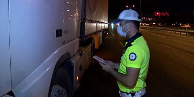 İSTANBUL-BEYKOZ'DA TIR VE KAMYONLAR ÜZERİNDE KURBANLIK DENETİMİ 
