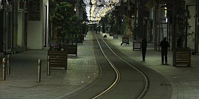 İstanbul dahil 39 ilde 32 saat sürecek sokak kısıtlaması başladı
