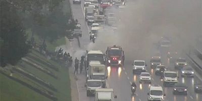 İstanbul TEM Otoyolu Kavacık mevkiinde otobüste yangın çıktı