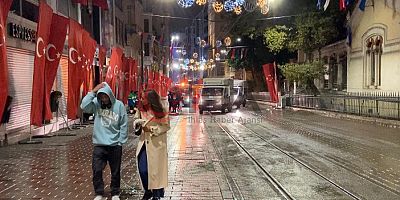 İstiklal Caddesi araç ve yaya trafiğine açıldı