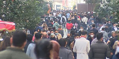 İstiklal Caddesi'nde yine aynı manzara