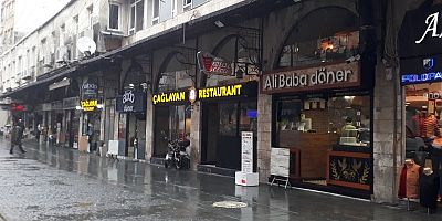 İzcihaberajansi.com  Hatay’da COVID-19 Tedbirleri denetiminin çok sıkı olduğunu gözlemledi