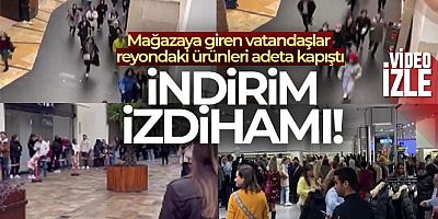İzmir'de AVM'lerde indirim izdihamı