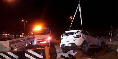 İzmir'de otomobil takla attı: 1 ölü