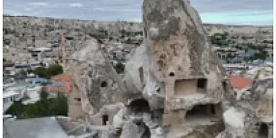 Kapadokya’da peribacasının bir kısmı yıkıldı