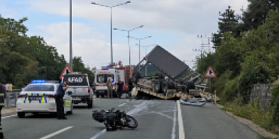 Karabük-Bartın yolunda feci kaza: Tır devrildi, 2 kişi hayatını kaybetti