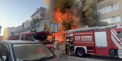 Kartal’da alev alev yanan market kullanılamaz hale geldi