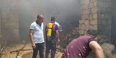 Kereste deposundaki yangın korku dolu anlara neden oldu