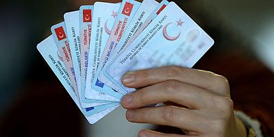 Kimliklerde yeni dönem! İçişleri Bakanlığı resmen duyurdu ve başladı 15 yaş altı...