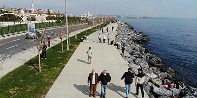 Kısıtlama unutuldu, Kumkapı Sahili doldu taştı