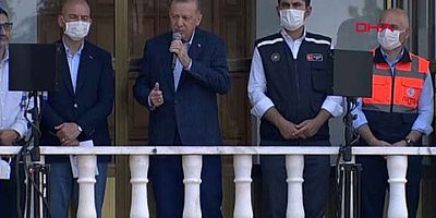 Kıyıya vuran ölülere prompter’dan konuşmak…