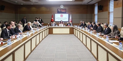 Meclis'te tansiyon yükseldi: CHP salonu terk etti